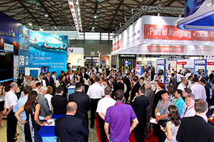 transport logistic China 2012: More visitors came for the booming Chinese logistic market.